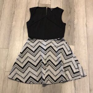Junior size M medium Dress in good used condition